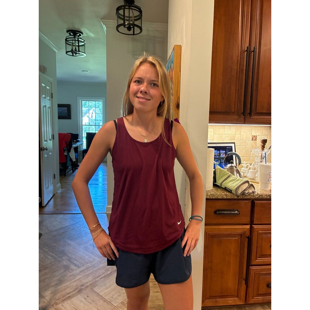 Nike Dri-FIT Open Back Tank Top Burgundy Medium EUC Worn Once